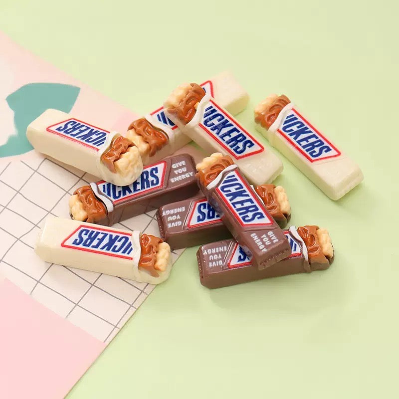 Two Colors Snickers Charms