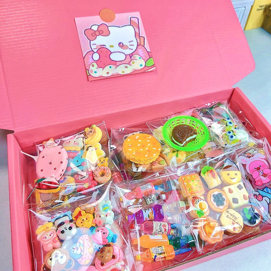 CHARMS MYSTERY GIFT BOX