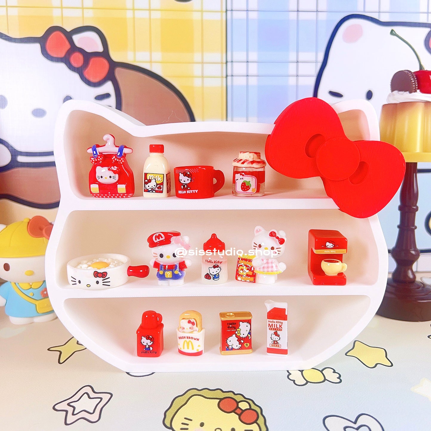 Hello Kitty Miniature Trinkets Shelf