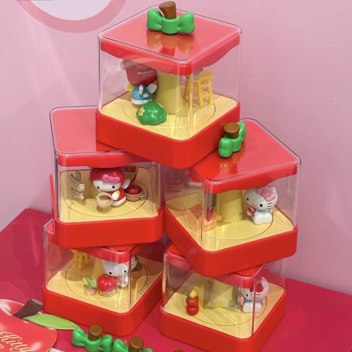 SANRIO BLIND BOX KITTY APPLE TOWN