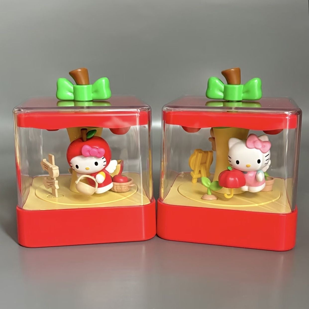 SANRIO BLIND BOX KITTY APPLE TOWN
